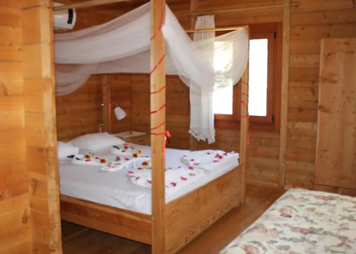 Sakin Vadi Winehouse B&B 3*